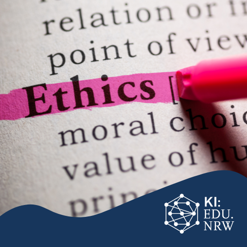 Ethics mit Textmarker auf einer Seite hervorgehoben. Unten: Logo Ki:Edu.nrw