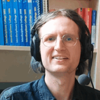 Benjamin Paaßen bei der Aufnahme von Folge 2 der KI-News