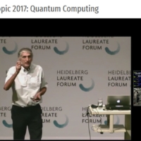 Screenshot von John Martinis Input beim Heidelberg Laurete Forum