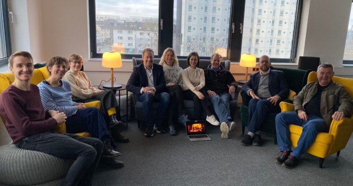 KNOER-Mitglieder beim Gruppenfoto