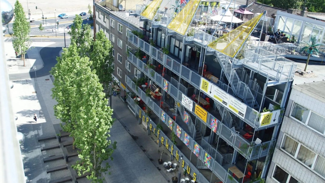 Unperfekthaus von außen