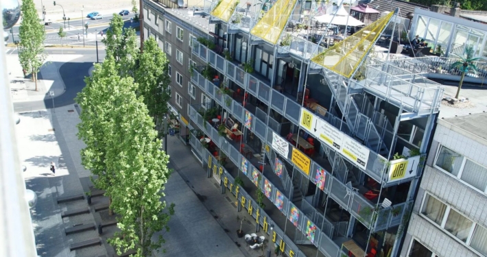 Unperfekthaus von außen