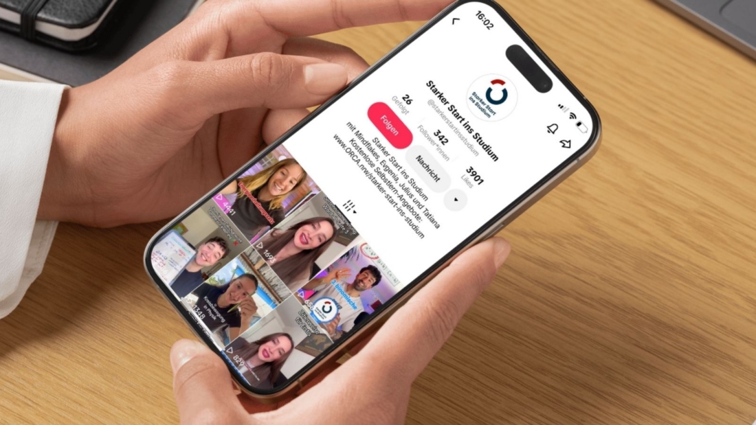 TikTok-Kanal von ORCA.nrw auf einem Smartphone