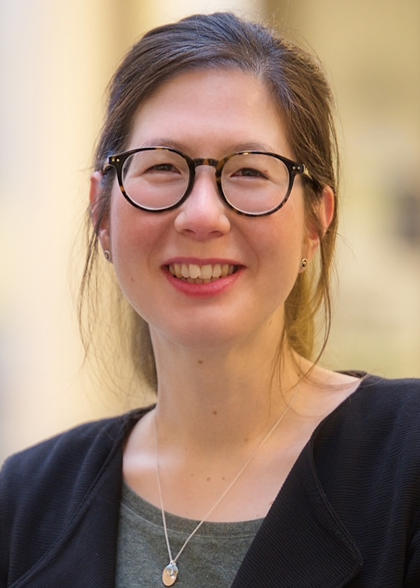 Stefanie Go angepasst